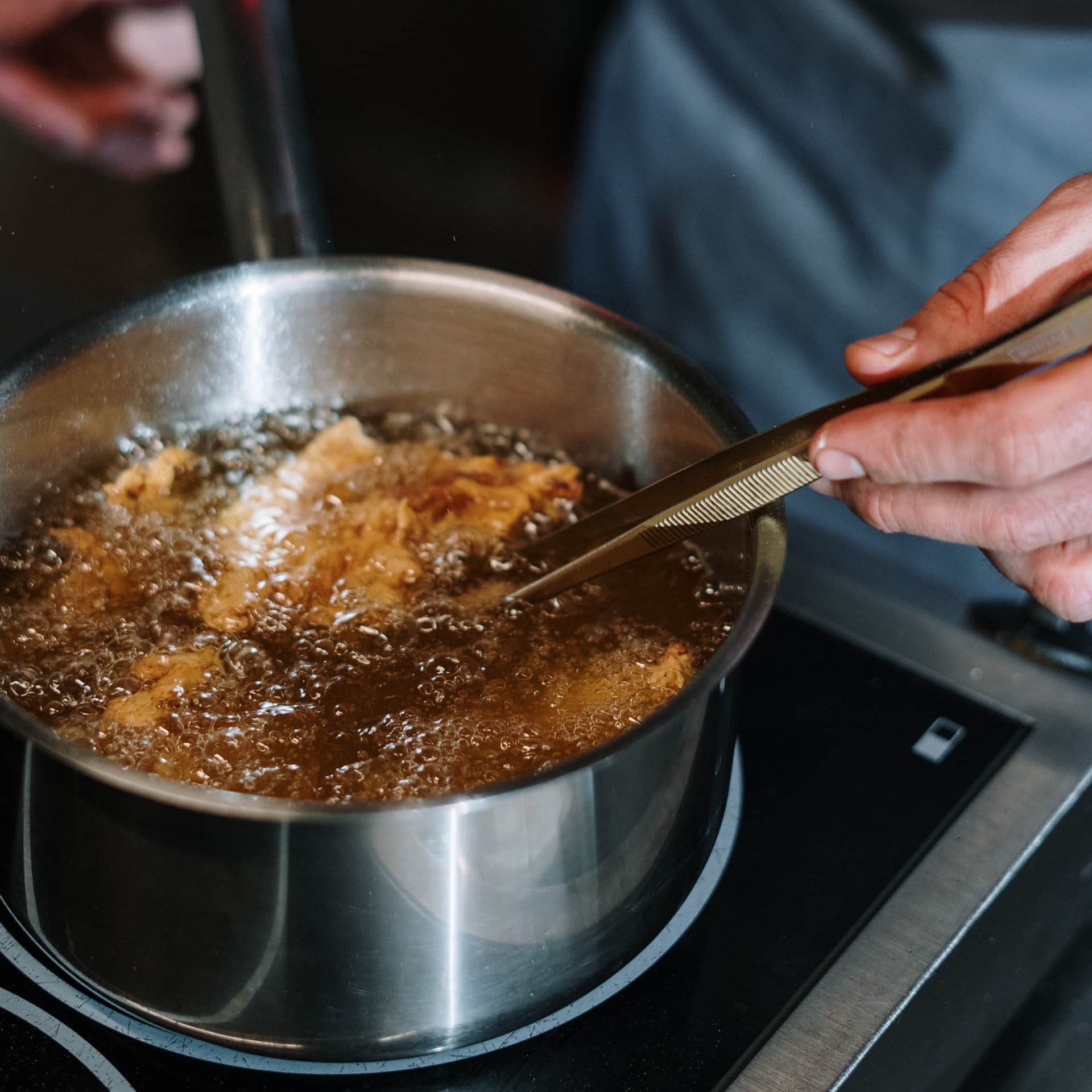 Cómo desechar correctamente el aceite de cocina